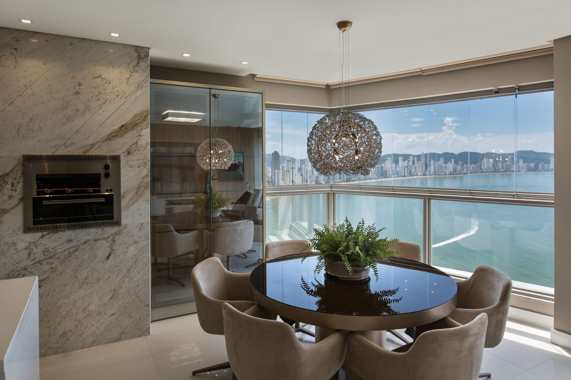 Capa BATURITE LOUNGE HOUSE – SALA DE JANTAR